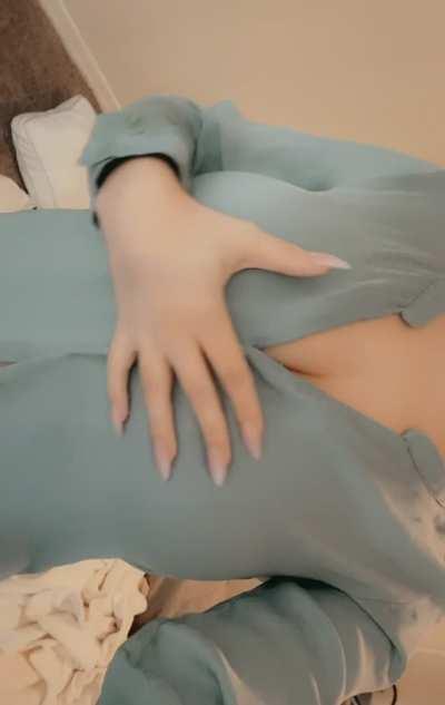 Some days I try to wear a minimizing bra to work to help hide these massive DDD’s on my 5’1 105 pound frame