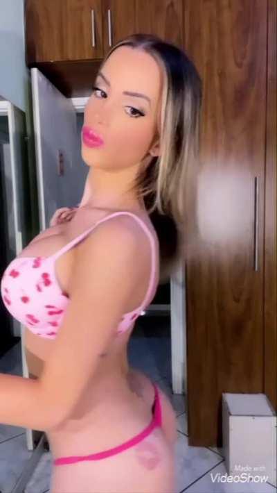 I am Online right now on my 20% OFF Onlyfans doing Free Dick Ratings & Sexting. Cum have some morning fun!