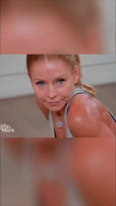 Kelly's workout with Anna Kaiser circa 2024.