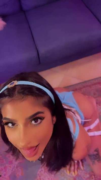 May I have a lick? 💦