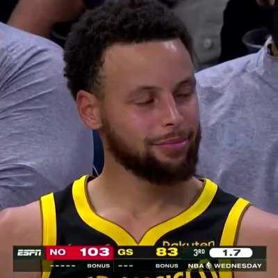 [Highlight] Steph Curry looks fed up on the bench while the Warriors are down 20 points vs the Pelicans at the end of the 3rd