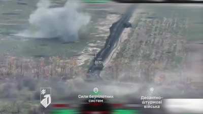 Today a massive Russian mechanized assault including at least 29 armored vehicles and tanks was repelled by Ukrainian 1st Army Corps Azov and Ukrainian Airborne Forces near Shakhove and Volodymyrivka. 27.10.2025