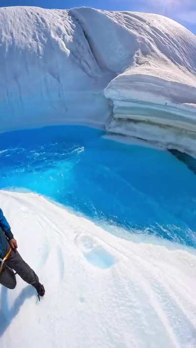 🔥Antarctica has some of the most profound blue pools