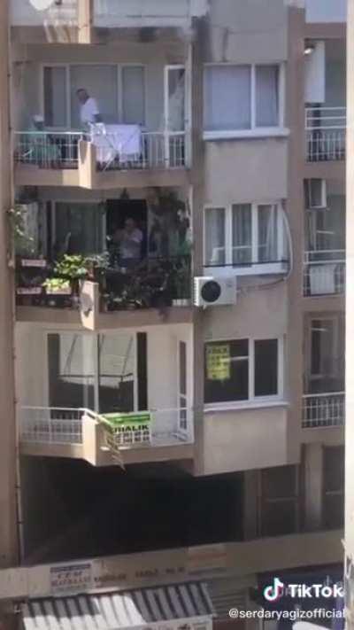 Karşıyaka'da sıradan bir gün