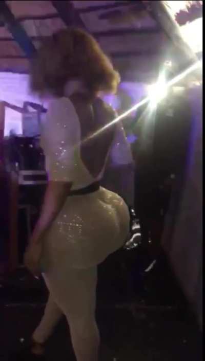 Edna Tamara 🇦🇴 queen