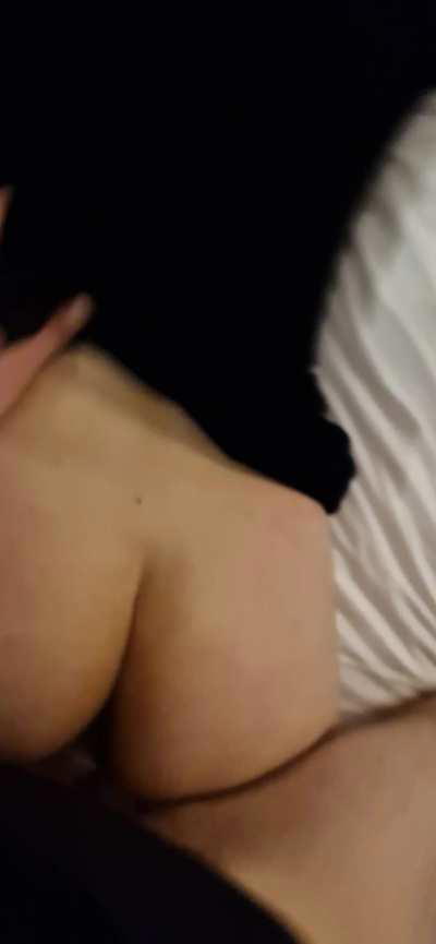 Chinese girl can't get enough of BWC (19f25m) 🔊