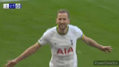 So, I had a few requests to Celine Dion the Kane goal celebration so I've combined my video of Son coming over to take the corner (which I forgot I had) and is proof I guess, that you shouldn't film free kicks and corners coz you wanna always be able to l