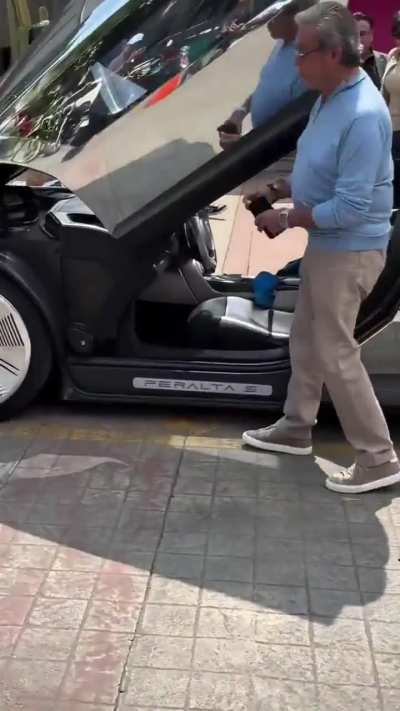 The Peralta S is a one-off fully commissioned supercar that looks like something straight out of a futuristic film from the 70s.