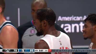 [Highlight] Durant picks up the tech for having words with Josh Green after the offensive foul call and continues to bark with the Mavs bench