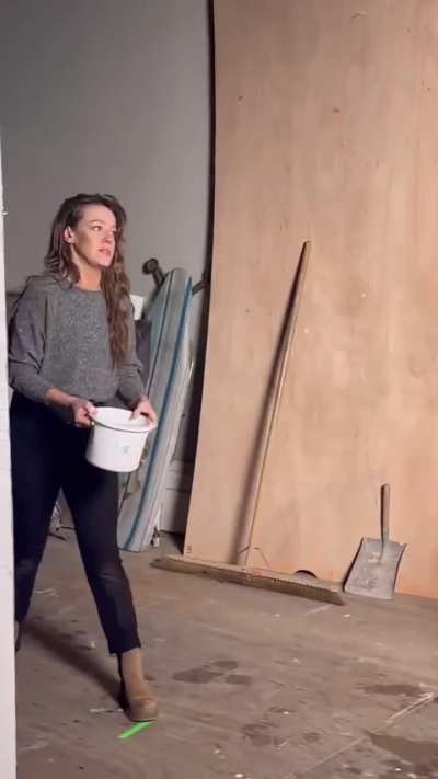 Pregnant Stephanie Davis