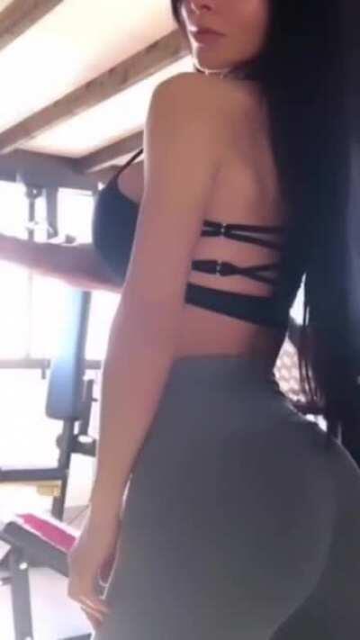 Waist check 😉 36F