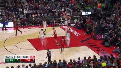 [Highlight] Scottie Barnes bounce pass; stepback 3