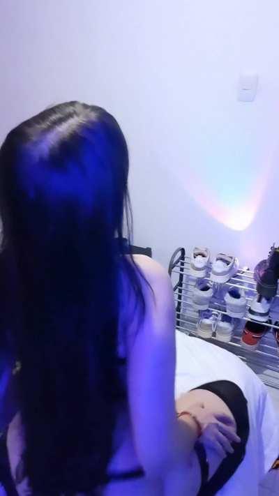 Come and take my shyness away, papi!