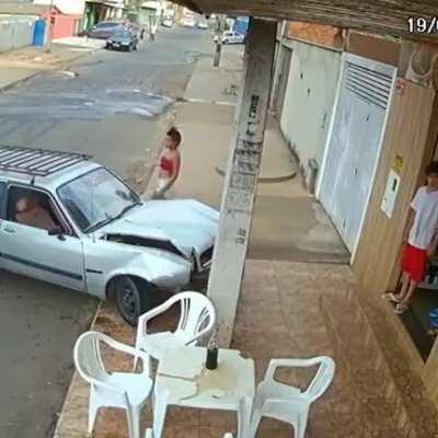 That mom stayed calmer than most in this situation.