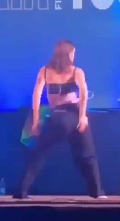 Gaia Gozzi compilation twerking 🍑