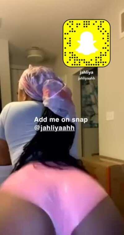 Add me on Snapchat @ jahliyaahh