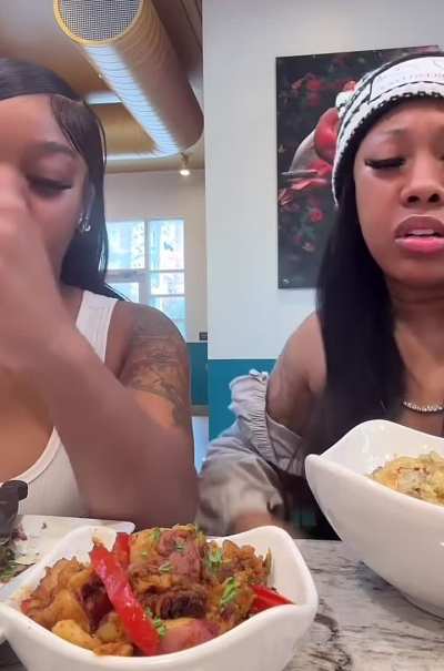 I wish the one on the left was in the frame more 😫