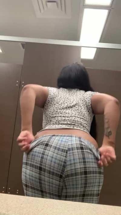 can you fuck me after class ?