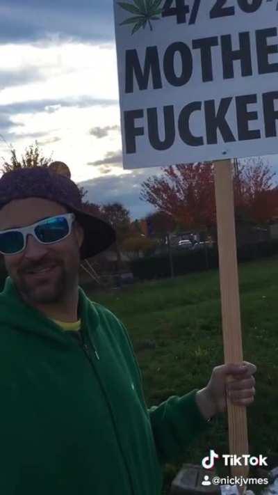 10mg Tom mixed with Bam Margera. Very cool guy protesting 420 for dying old woman