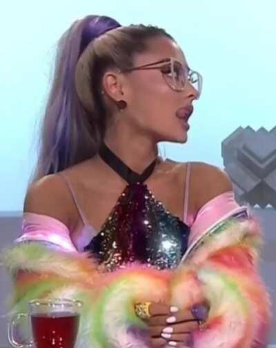 Ariana could do anything to me 😍😍