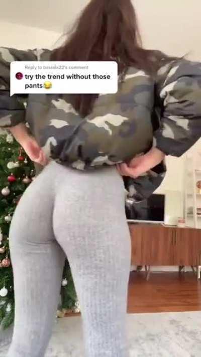 Perfect butt and jiggle