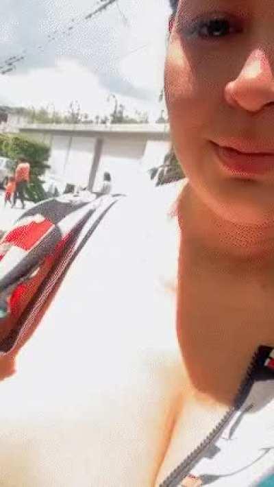 hellloooo guyss today i flashed and i got caught afterwards 😅 this guy was so confused and somehow mad..