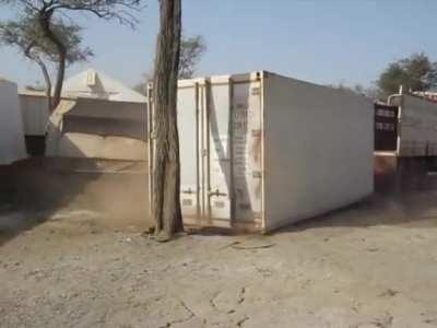 How to unload cargo containers in South Sudan