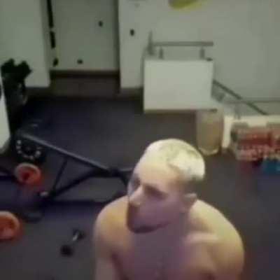 No creo que haya necesidad de decir quien es