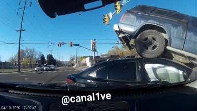 Car runs red light and causes horrible crash