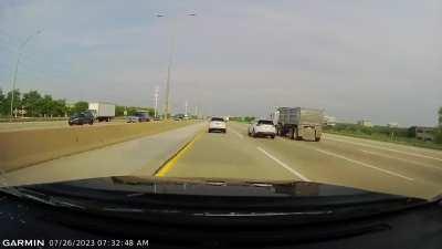 [Garmin] Truck tire explosion