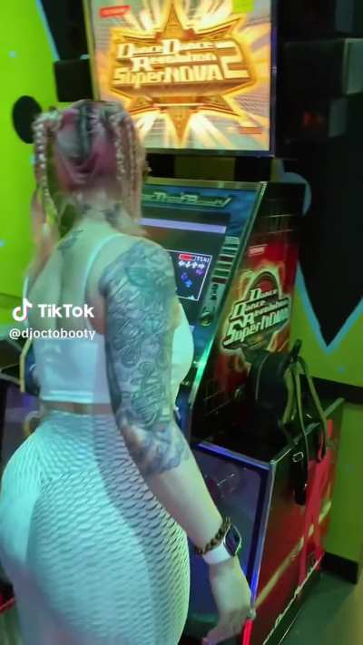 At the arcade & realizing it's gotten kind of big @djoctobooty