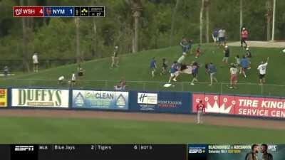 Pete Alonso smacks a Grand Slam to give the Mets the lead