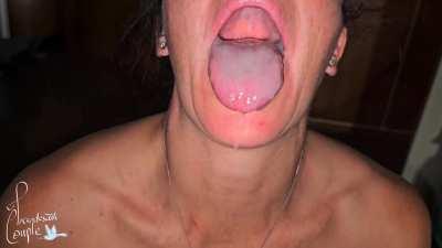 I love finishing a guy down my throat