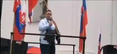 Ked tu boli spomenute tie konspiracie, tak tu je pekny priklad