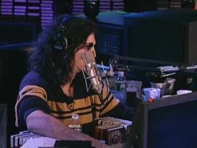 Girls Audition for tickets for Howard's Birthday Show