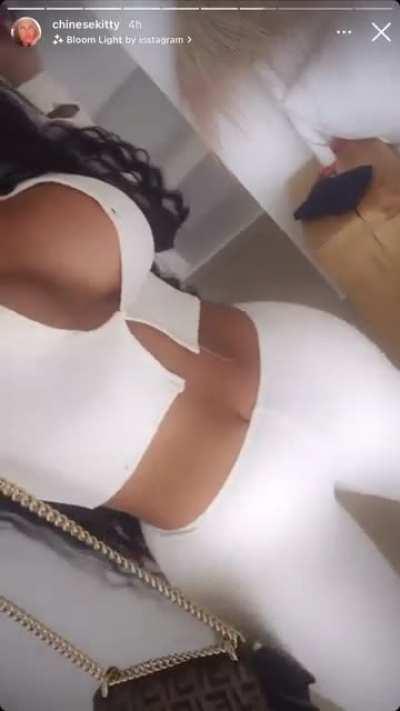 Lord have mercy her titties look so good in that shirt….I can’t do this right now