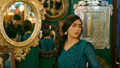 Mrunal Thakur so pretty in blue lehenga!