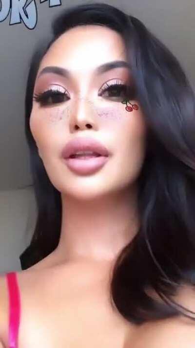 Love it when she uses her tongue