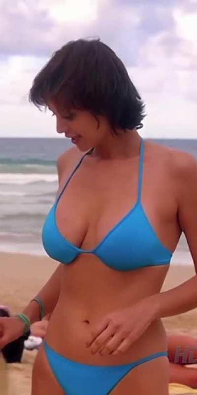 Catherine Bell, 2001