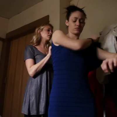 Emmy Rossum and Amy Smart - Shameless S01E11 (2011)