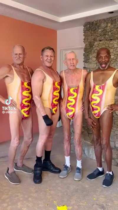 hot dog hot dog hot diggity dog