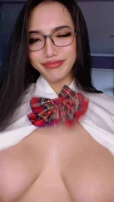 Give me 2 sec And now I'm ready!😈[OC]💦