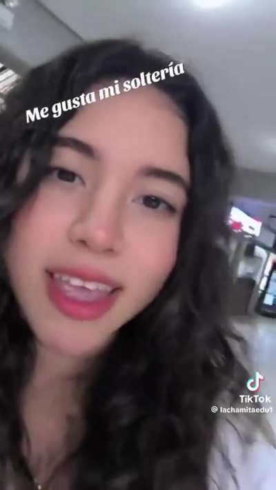 Ese saca locro le está dando duro a la chamita 😂,lo ayuda con su emprendimiento 🫣