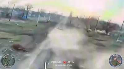 Russian fiber-optic drone strikes a Ukrainian M113 near the village of Novoaleksandrivka