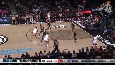 [Highlight] McDaniels goes for the slam to give the wolves the lead