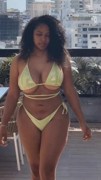 Cum and be kinky with me on my OnlyFans. It's FREE! 🥰 (links in comments below)