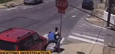 Gang members trying to rob civilian gets gun taken and almost smoked