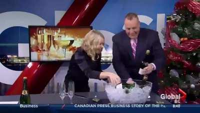 WCGW saber a champagne bottle without removing the muselet