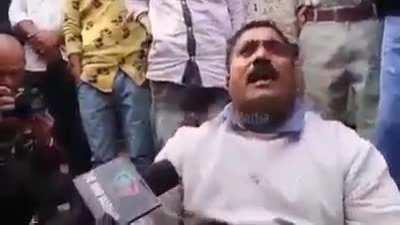 Kaun hai ye log kya chahte hain