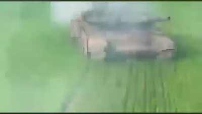 The story of the russian tank “species” migrating to Ukraine. Sound on!